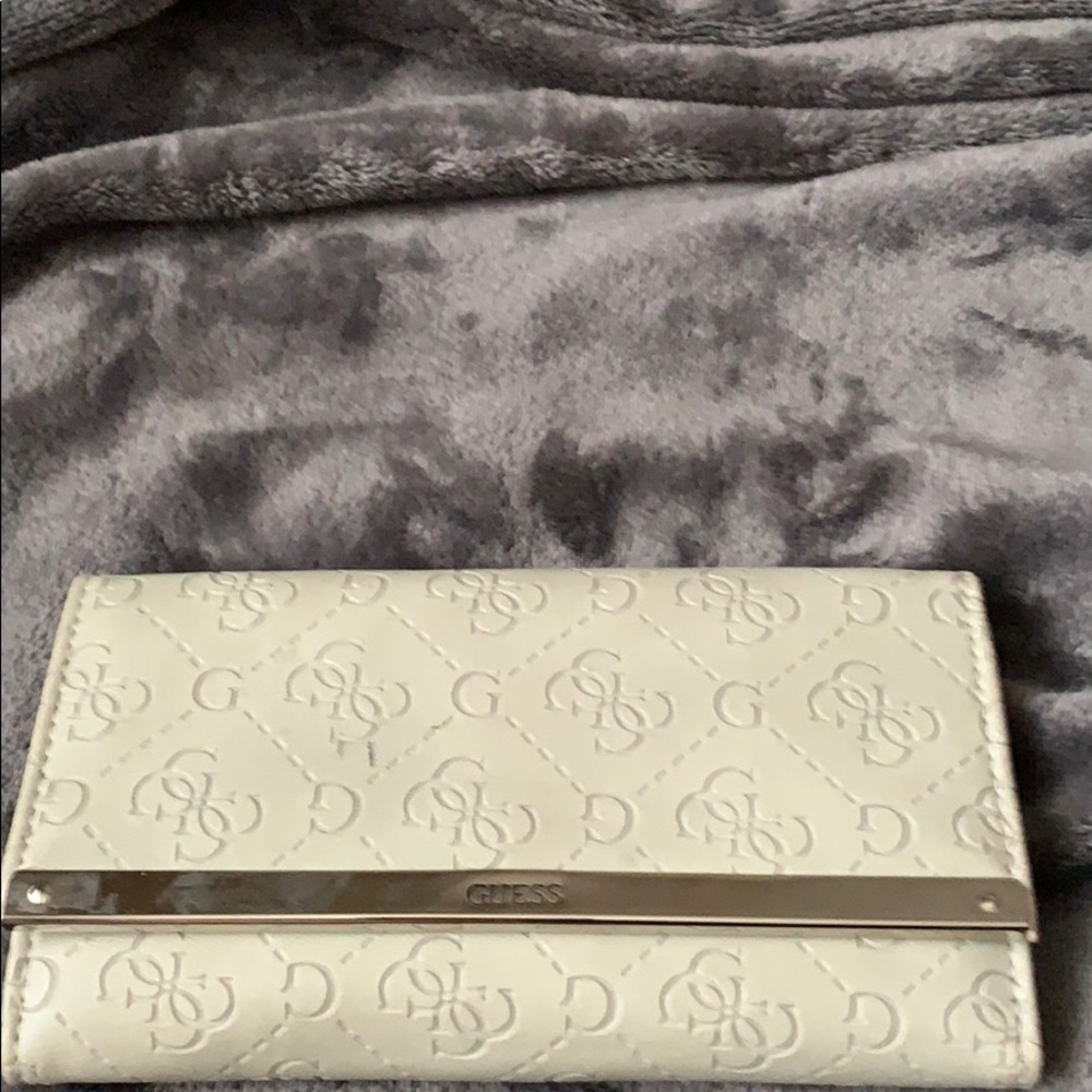 Guess (3)